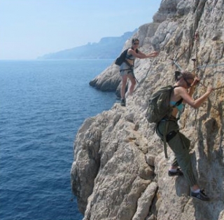  Curso de aventura en el corazón de las Calanques 